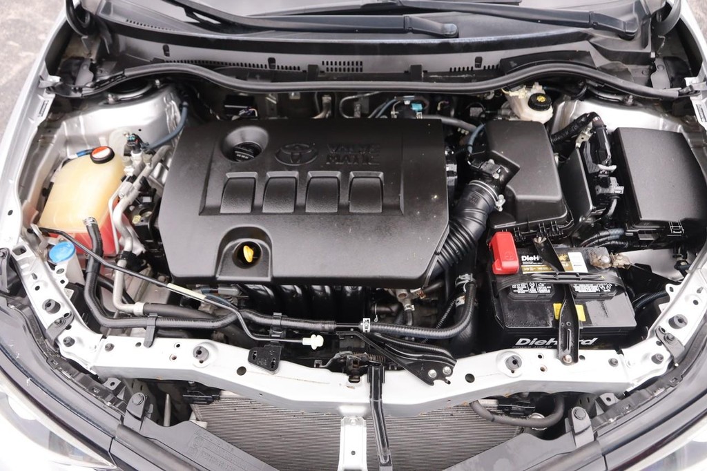 Scion iM Vehicle Full-screen Gallery Image 25