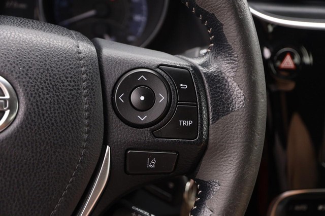 Scion iM Vehicle Image 12