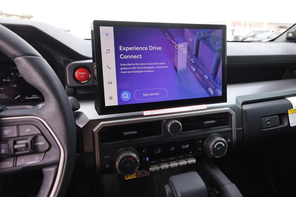 Toyota 4Runner Vehicle Full-screen Gallery Image 17
