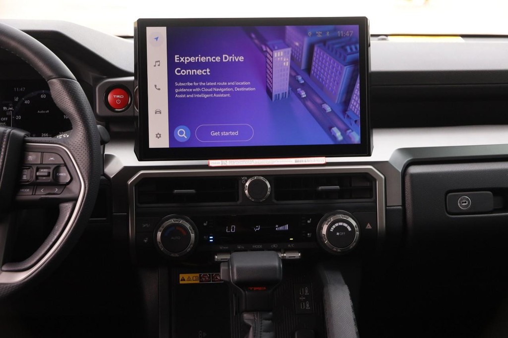 Toyota 4Runner Vehicle Full-screen Gallery Image 29