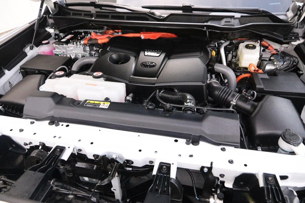 Toyota Sequoia Vehicle Full-screen Gallery Image 31