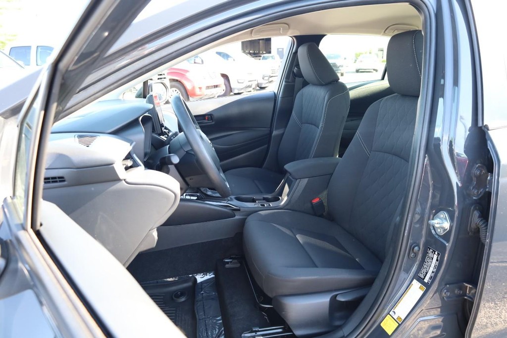 Toyota Corolla Vehicle Full-screen Gallery Image 8