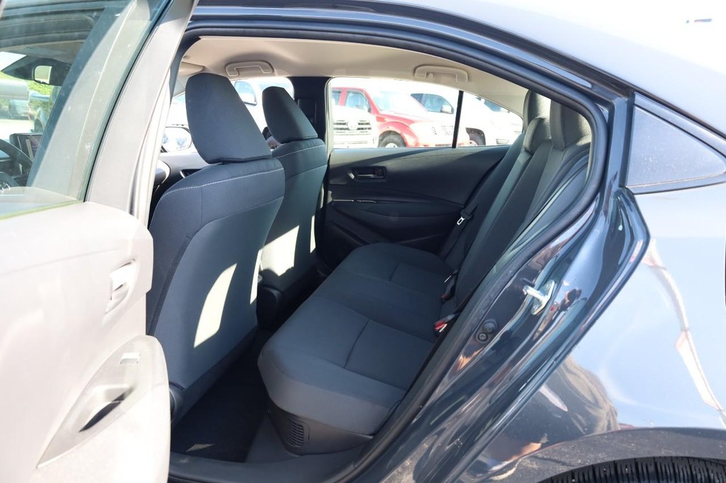 Toyota Corolla Vehicle Full-screen Gallery Image 19