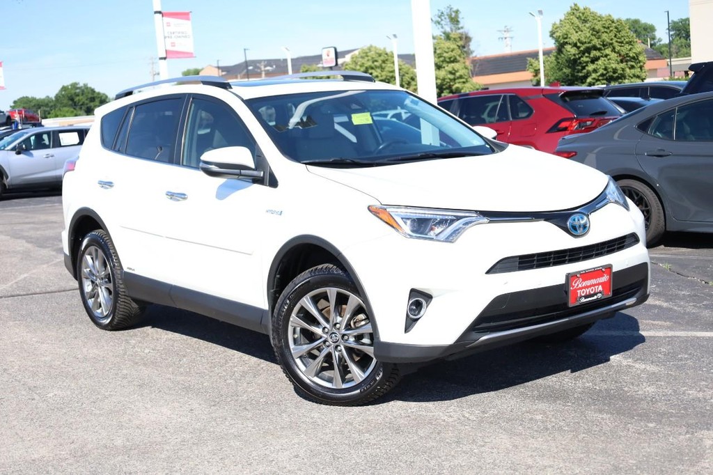 Toyota RAV4 Hybrid Vehicle Full-screen Gallery Image 2