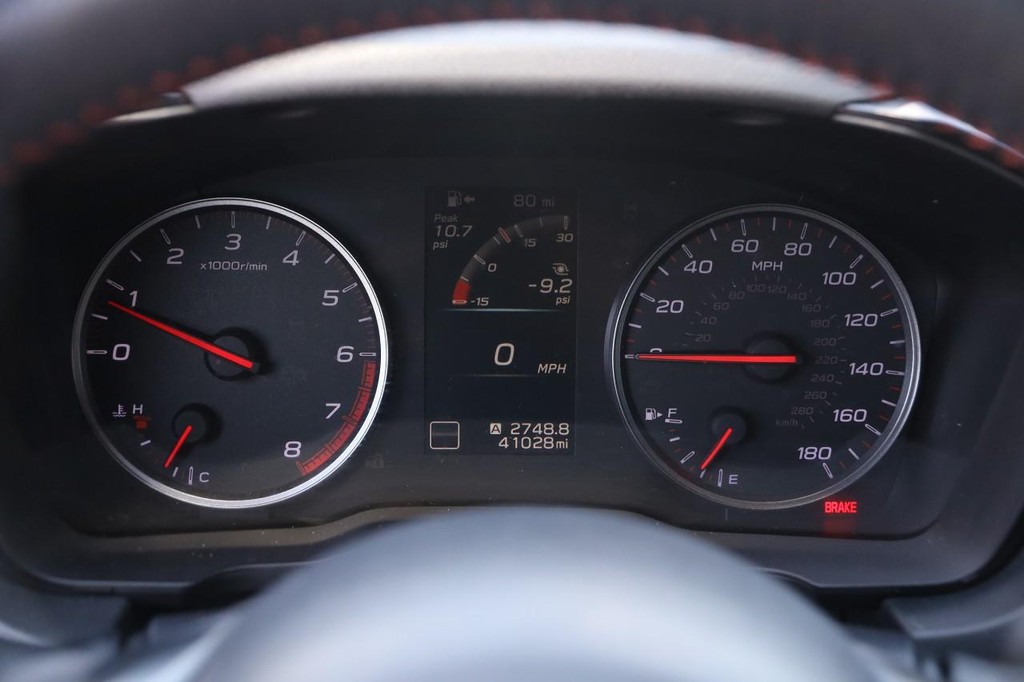 Subaru WRX Vehicle Full-screen Gallery Image 13