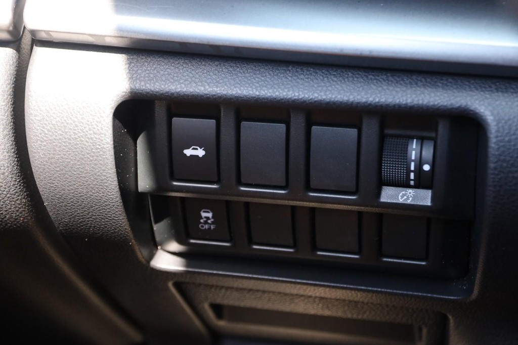 Subaru WRX Vehicle Full-screen Gallery Image 19