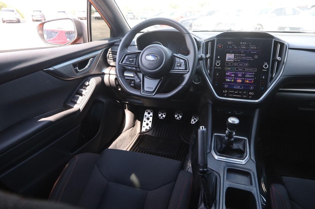 Subaru WRX Vehicle Full-screen Gallery Image 21