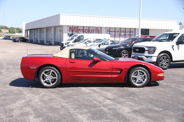 Chevrolet Corvette Vehicle Image 05