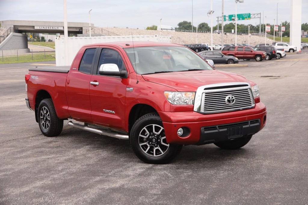 Toyota Tundra 4WD Truck Vehicle Full-screen Gallery Image 2