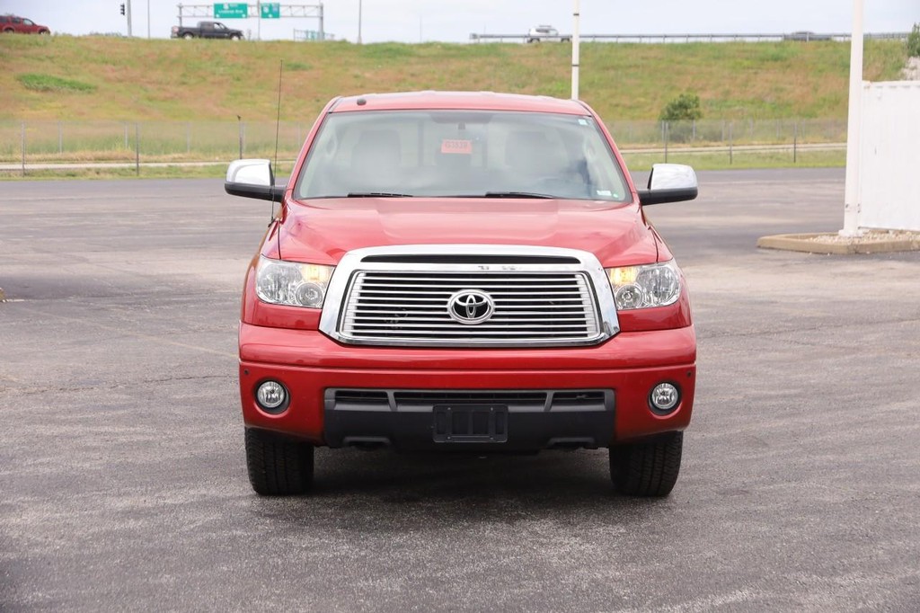 Toyota Tundra 4WD Truck Vehicle Full-screen Gallery Image 4