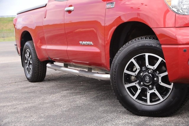 Toyota Tundra 4WD Truck Vehicle Image 03
