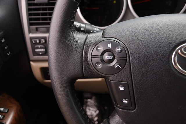 Toyota Tundra 4WD Truck Vehicle Image 10