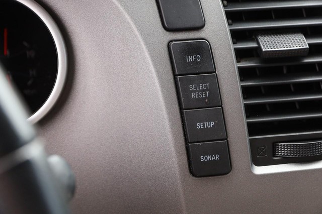 Toyota Tundra 4WD Truck Vehicle Image 14