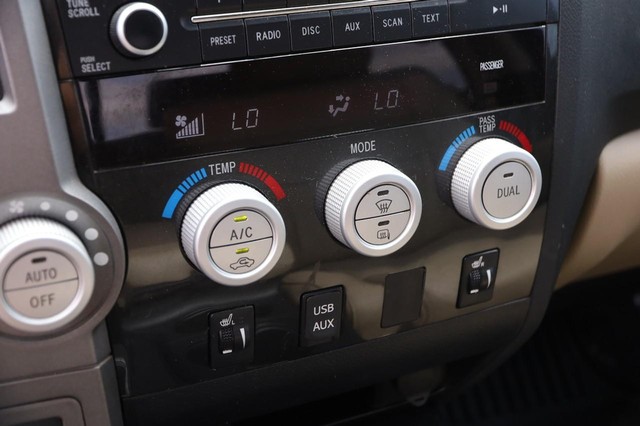 Toyota Tundra 4WD Truck Vehicle Image 16