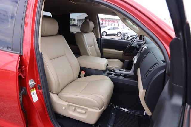 Toyota Tundra 4WD Truck Vehicle Image 24