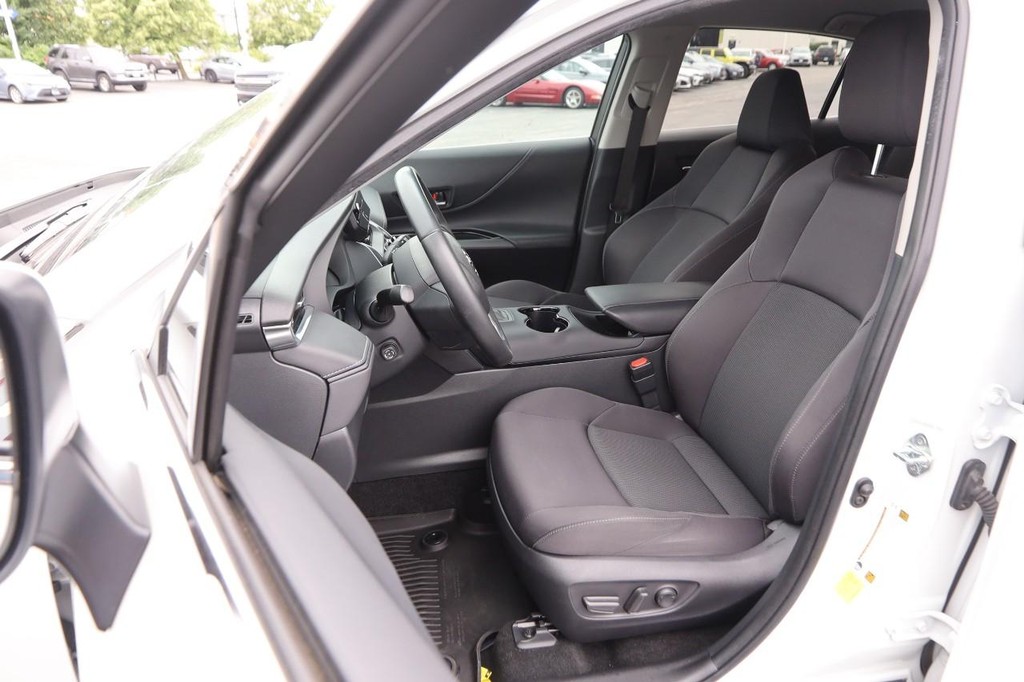 Toyota Venza Vehicle Full-screen Gallery Image 9