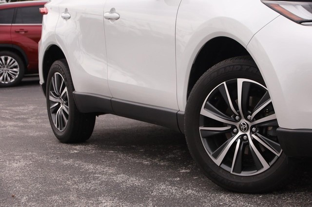 Toyota Venza Vehicle Image 03