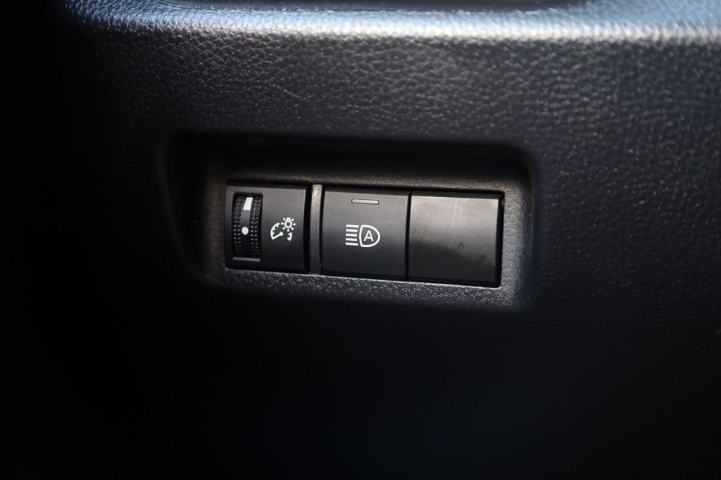 Toyota RAV4 Vehicle Full-screen Gallery Image 18