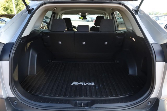 Toyota RAV4 Vehicle Image 07