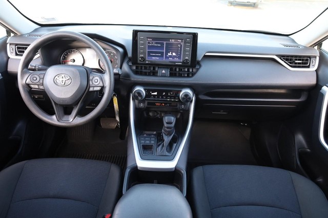 Toyota RAV4 Vehicle Image 20