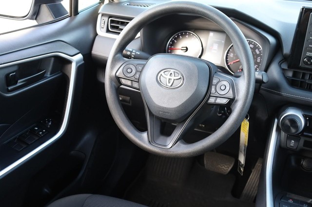Toyota RAV4 Vehicle Image 21