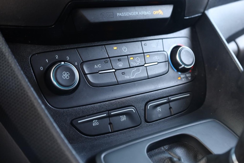 Ford Transit Connect Van Vehicle Full-screen Gallery Image 13