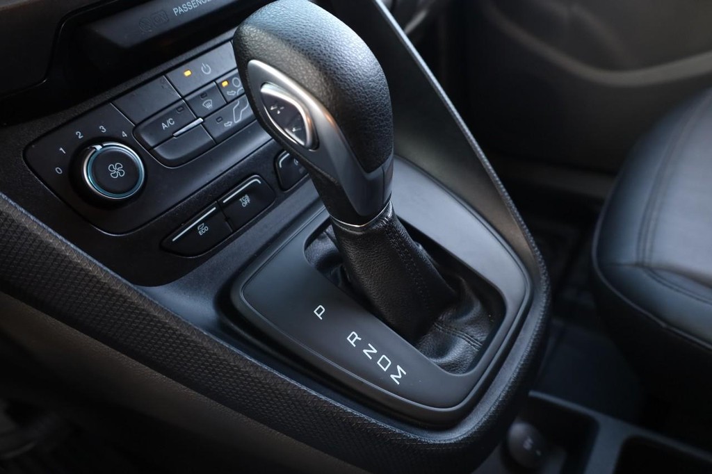 Ford Transit Connect Van Vehicle Full-screen Gallery Image 14