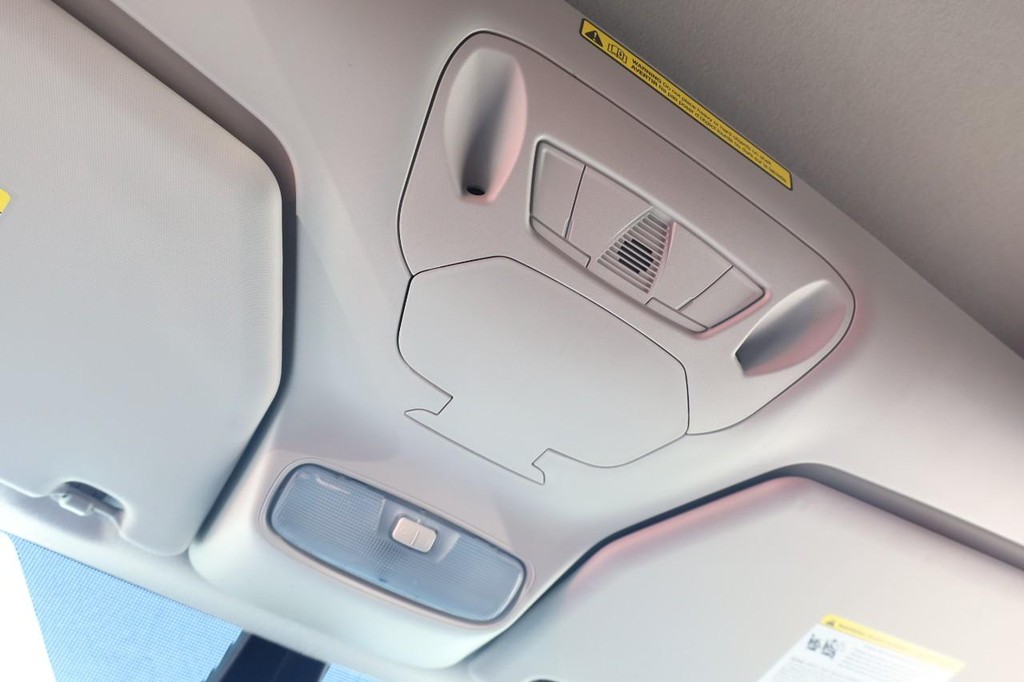 Ford Transit Connect Van Vehicle Full-screen Gallery Image 16
