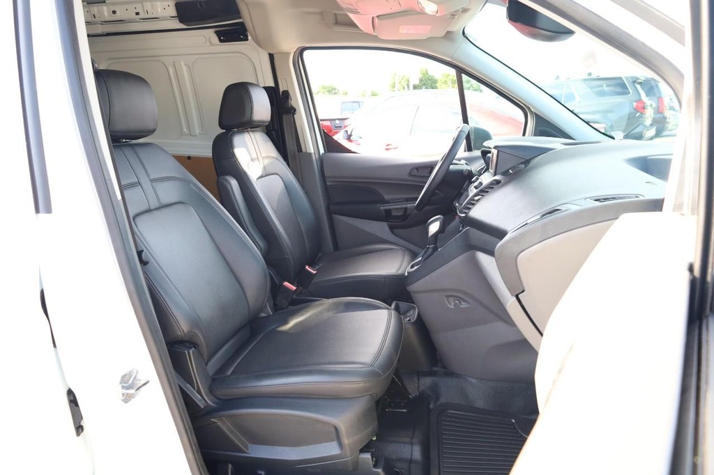 Ford Transit Connect Van Vehicle Full-screen Gallery Image 24
