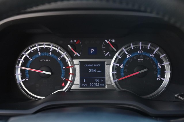 Toyota 4Runner Vehicle Image 11