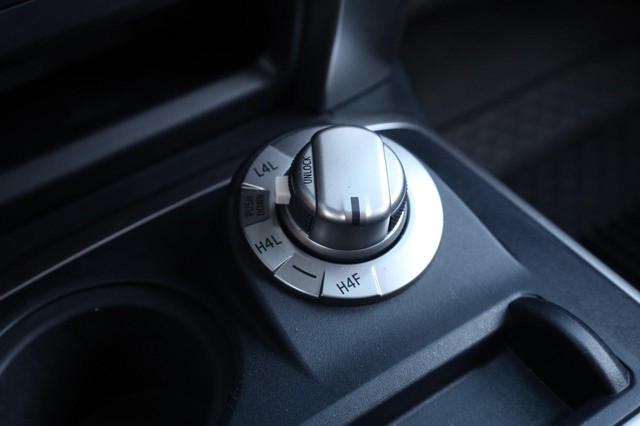 Toyota 4Runner Vehicle Image 17