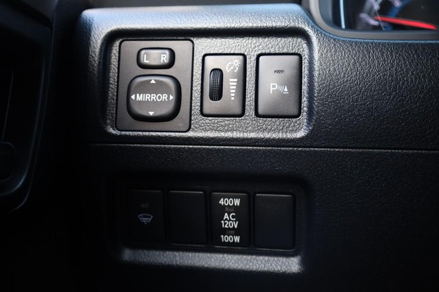 Toyota 4Runner Vehicle Image 21
