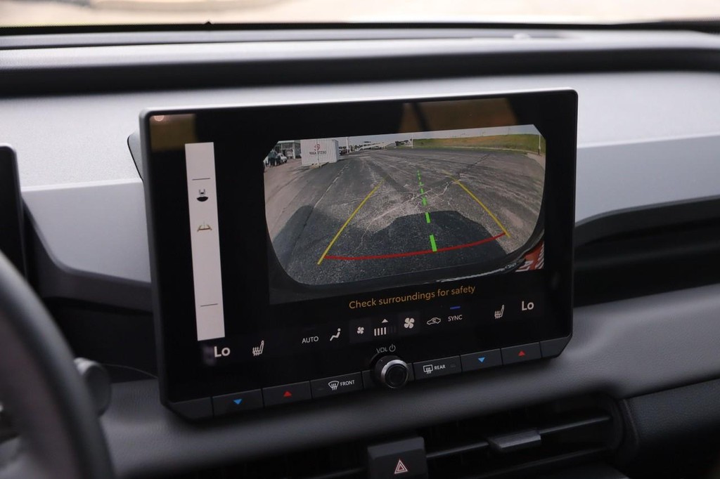 Toyota RAV4 Vehicle Full-screen Gallery Image 16