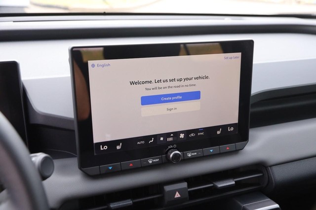 Toyota RAV4 Vehicle Image 15