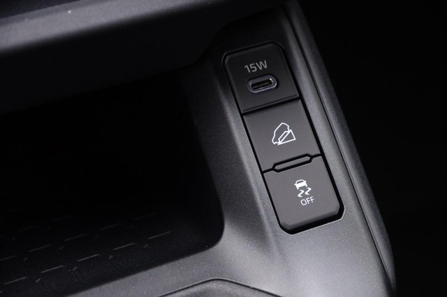 Toyota RAV4 Vehicle Image 20