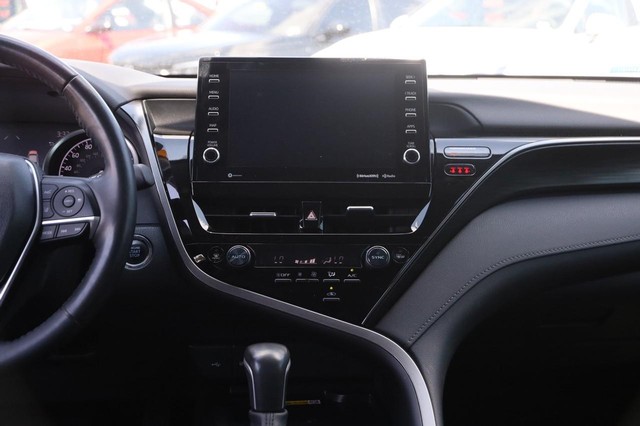 Toyota Camry Vehicle Image 25