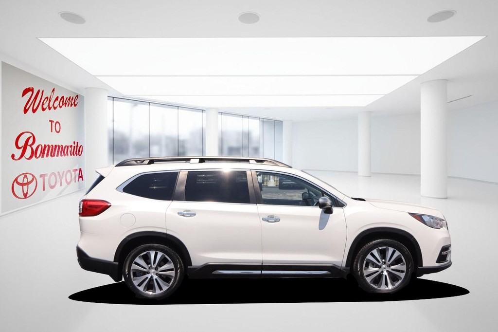 Subaru Ascent Vehicle Full-screen Gallery Image 5