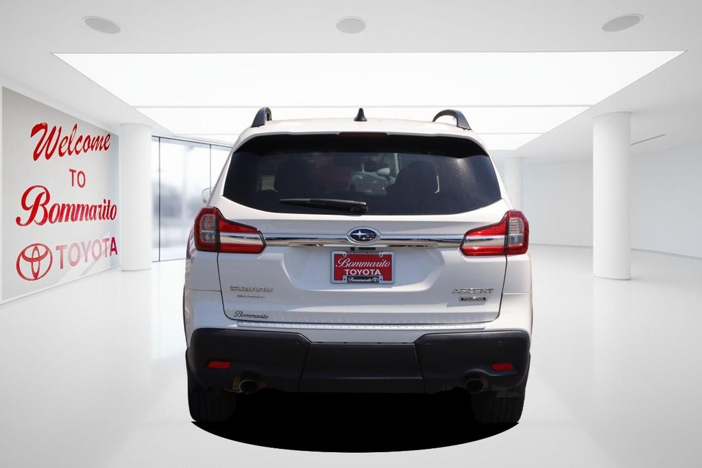 Subaru Ascent Vehicle Full-screen Gallery Image 6
