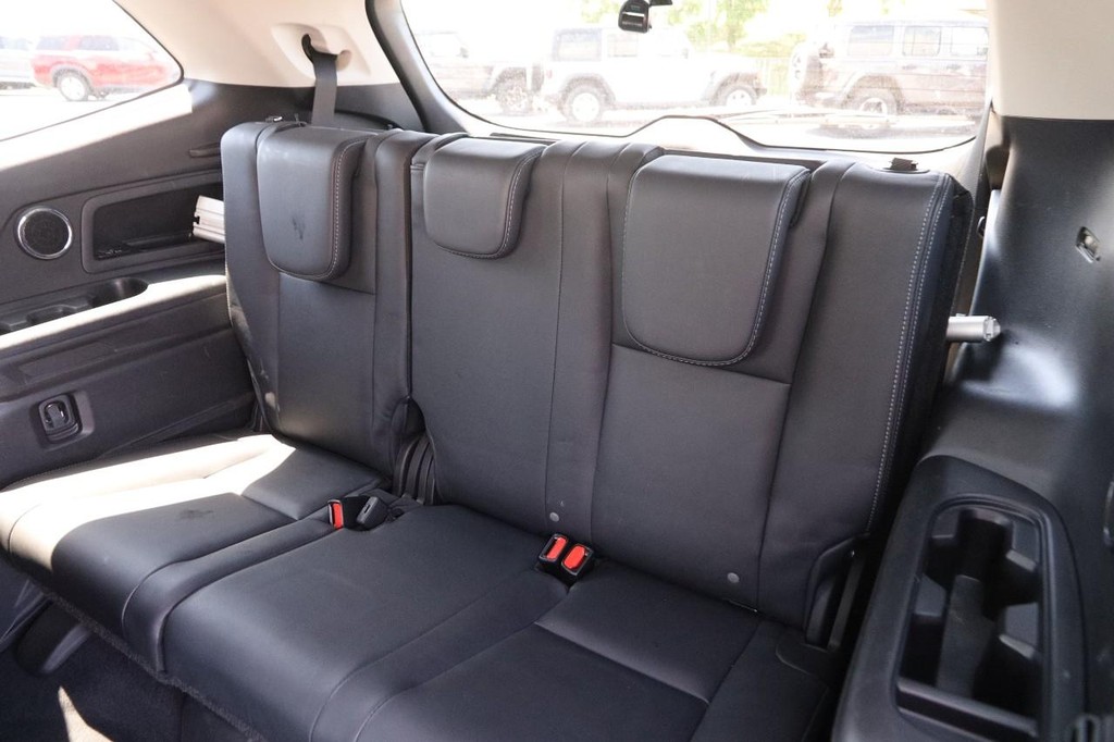 Subaru Ascent Vehicle Full-screen Gallery Image 12