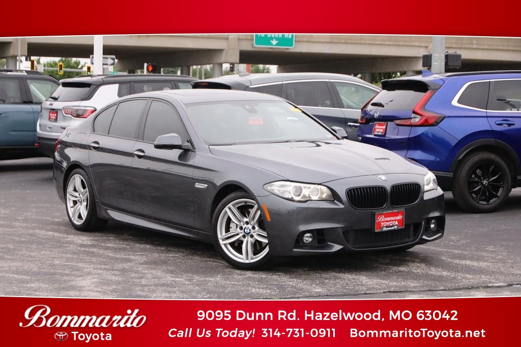 BMW 5 Series Vehicle Full-screen Gallery Image 01