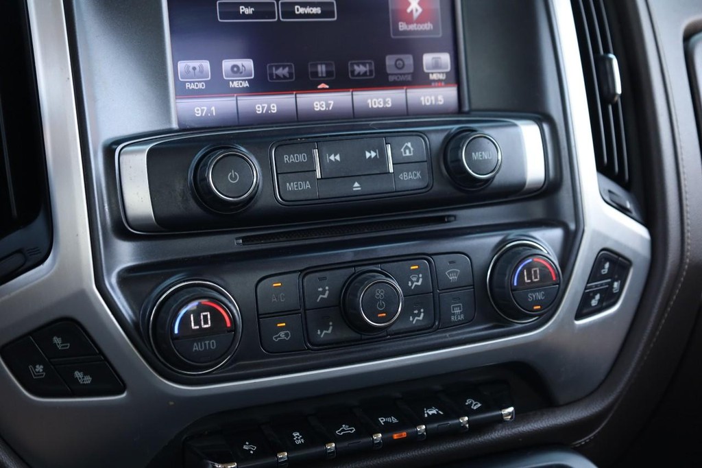 GMC Sierra 1500 Vehicle Full-screen Gallery Image 14