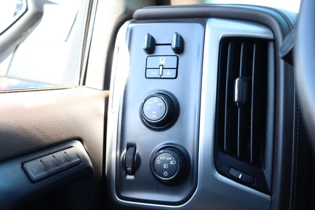 GMC Sierra 1500 Vehicle Full-screen Gallery Image 20