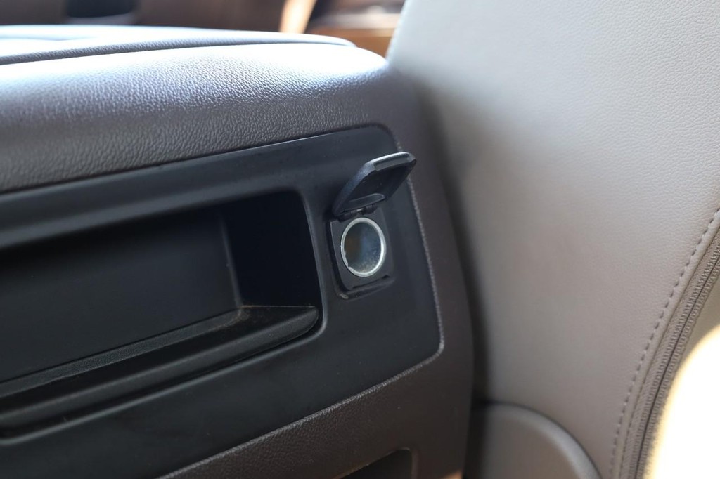 GMC Sierra 1500 Vehicle Full-screen Gallery Image 23