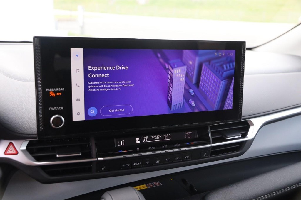 Toyota Sienna Vehicle Full-screen Gallery Image 18
