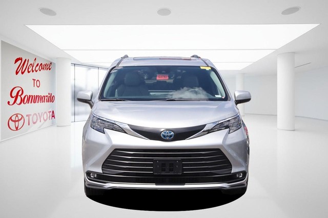 Toyota Sienna Vehicle Image 04