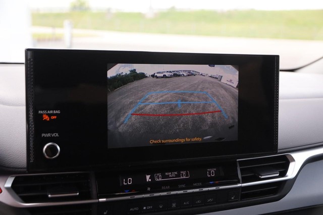 Toyota Sienna Vehicle Image 19