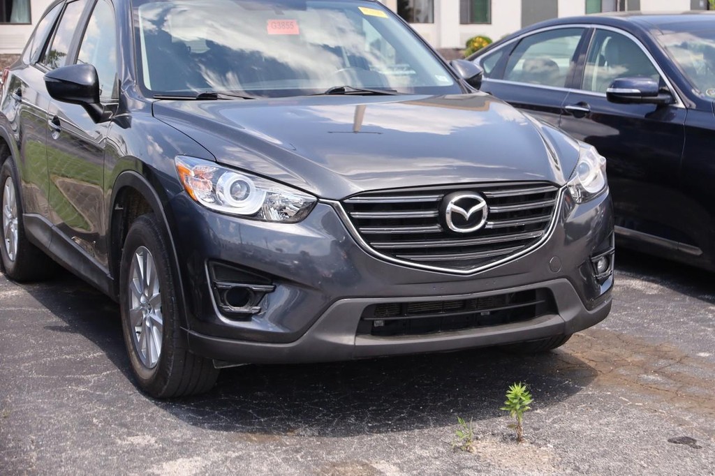 Mazda CX-5 Vehicle Full-screen Gallery Image 2