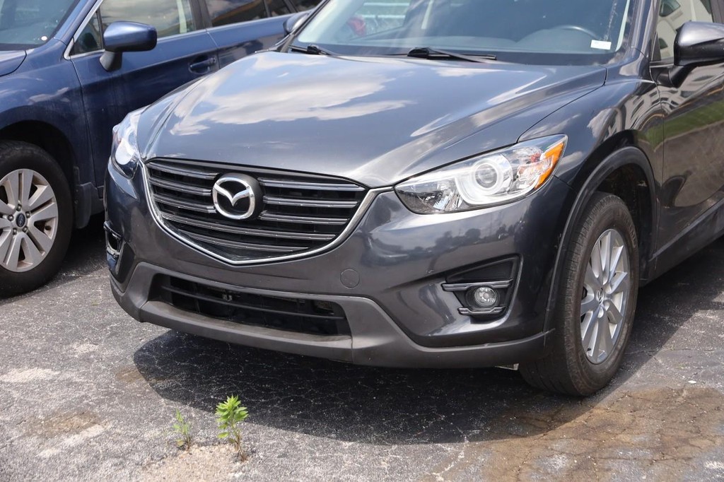 Mazda CX-5 Vehicle Full-screen Gallery Image 5