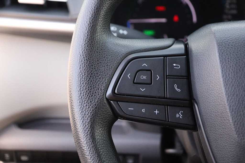 Toyota Sienna Vehicle Full-screen Gallery Image 12