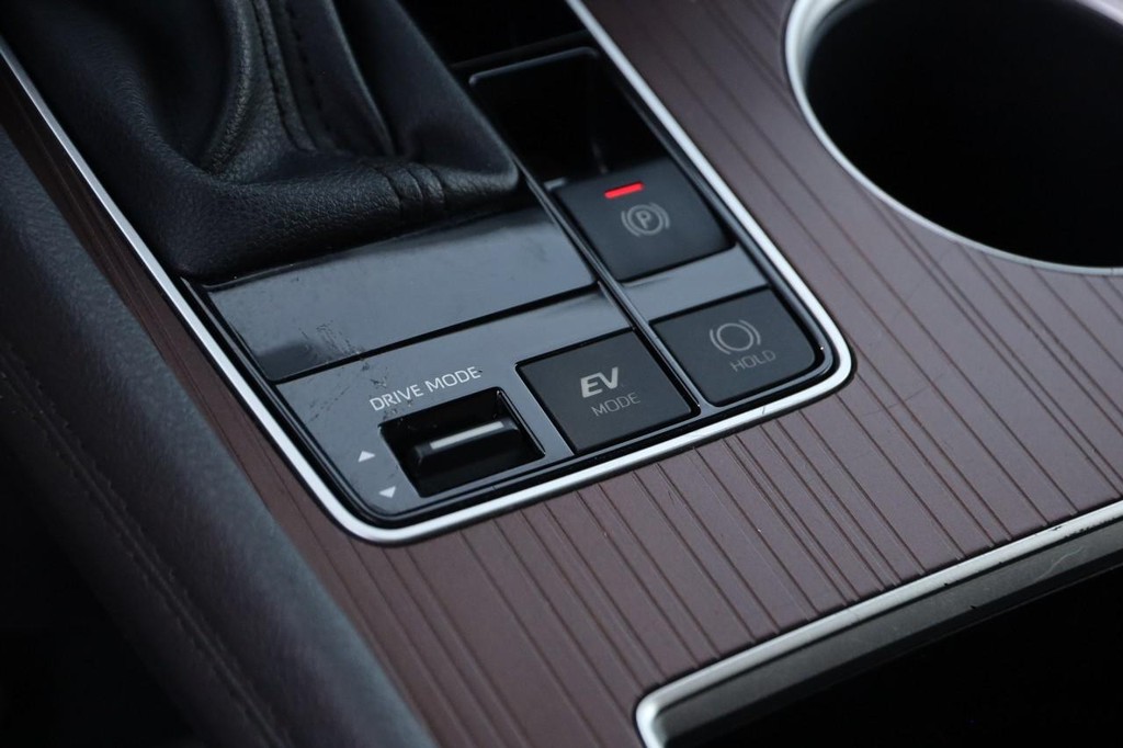 Toyota Sienna Vehicle Full-screen Gallery Image 19